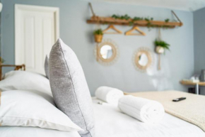 INNit Rooms - SaltWater Guest House